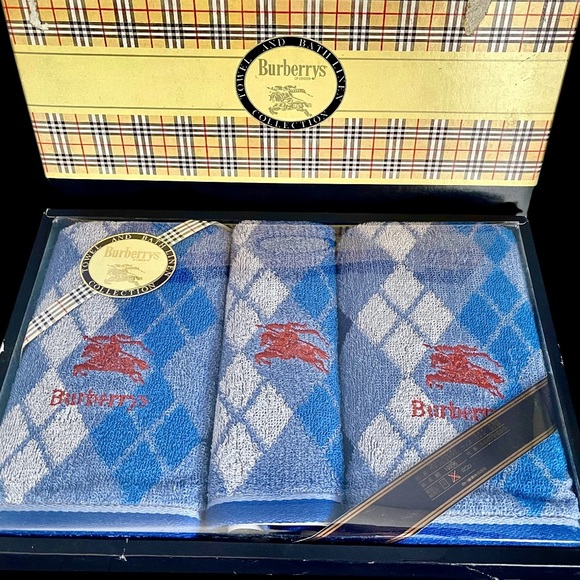 Burberry Other - Burberry 3Pc Argyle/Cavaliers Towel Set NIB Blues/gray 2 hand towels/1 washcloth